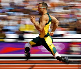 开云下载-基于你的关键词F1新赛季揭幕战之夜，库里惊艳四座，我先为你构思几个不同视角、具有唯一性和爆发力的文章标题，然后再为你撰写一篇完整的文章