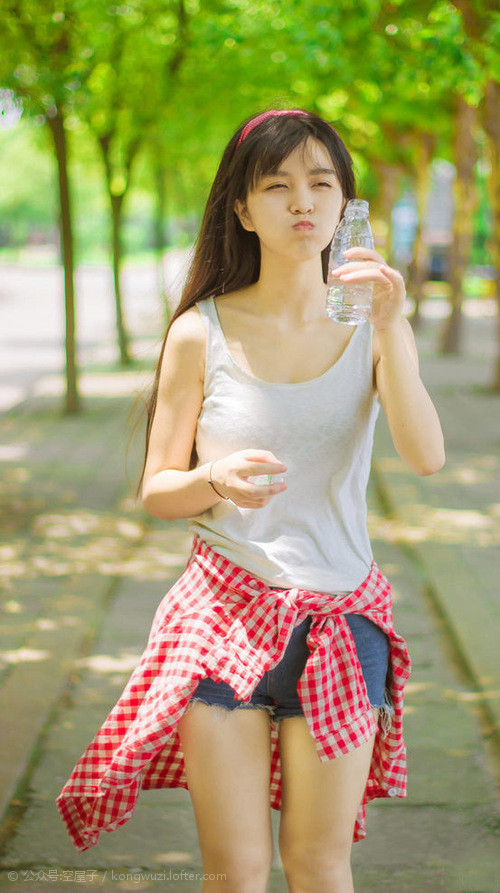 世界排名争夺战焦点战，乌克兰鏖战喀麦隆，一场定义未来的对决