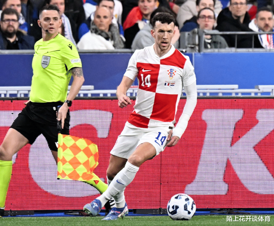 波兰客场逼平克罗地亚，小组出线希望薄