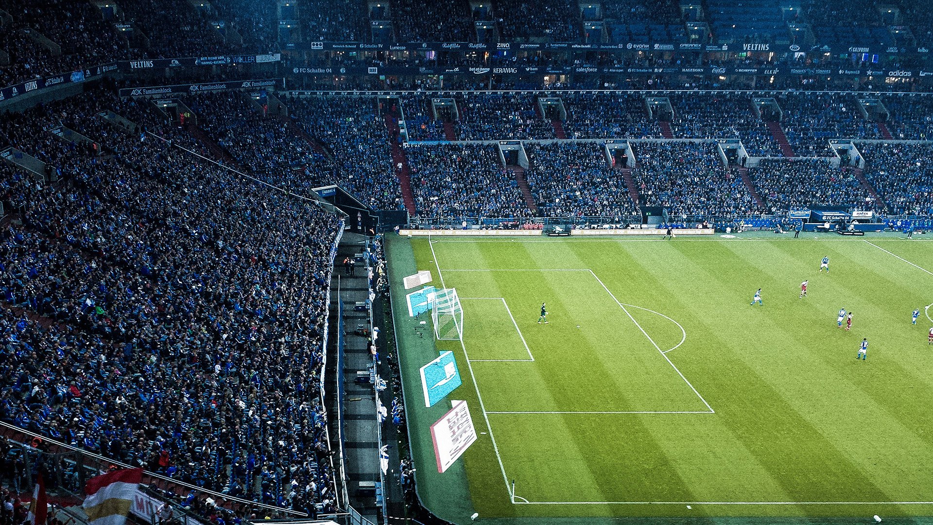 布鲁诺点燃赛场，莱比锡红牛逆转法国