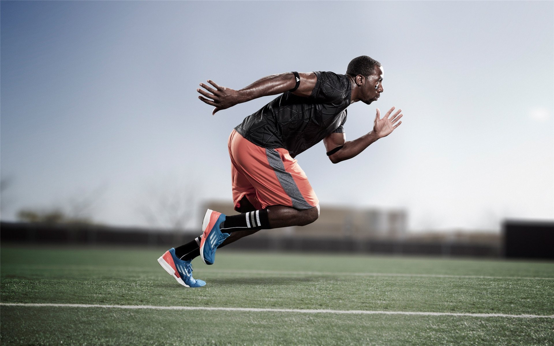 哈斯车队碾压迈凯伦，诺里斯如何扛起全队前行？