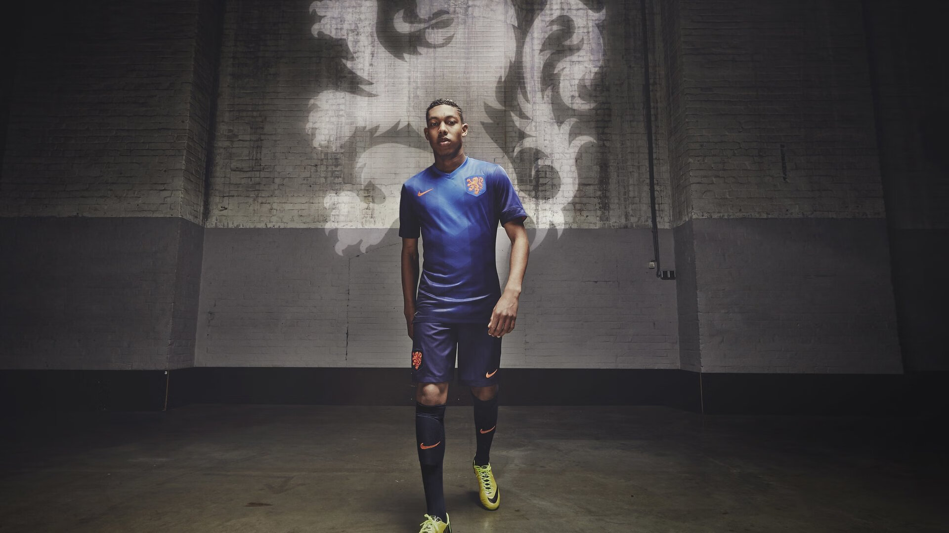 雷霆万钧，浓眉无解，一场比赛的唯一性叙事